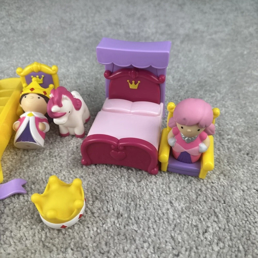 Playgo Royal Castle Set 15 pcs King Queen Princess‎ Horse Furniture Replacements